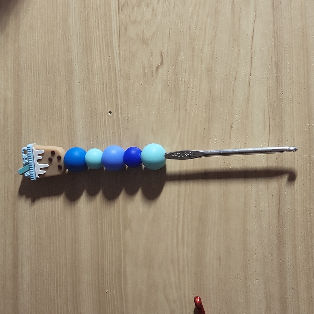 Beaded crochet hook